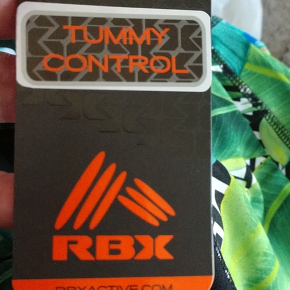 RBX Legging Capris with Tummy Control - Picture 8 of 8